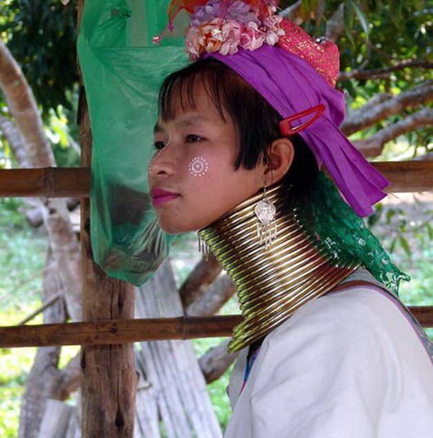 mujeres jirafa - tribu karen