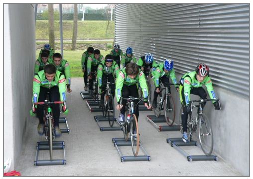 El entrenamiento en elemento básico de entrenamiento en la etapa de formación y especialización de ciclistas