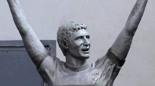 Estatua a Martn Palermo