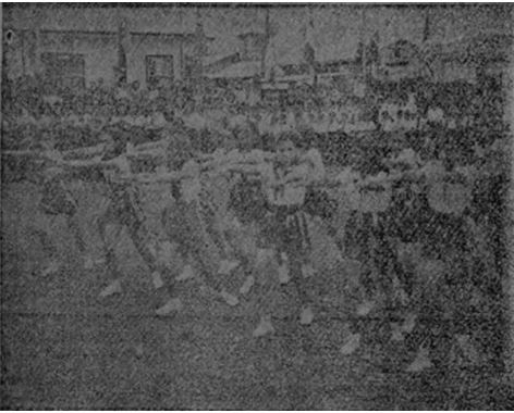 Foto 3. Niñas estudiantes de la Escuela República de Argentina realizando ejercicios rítmicos en el campo de juegos Alberto T. Brenes Calvo en 1943.