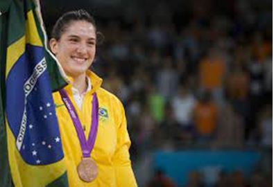 Imagem 2. Mayra Aguiar com medalha de bronze, Londres 2012