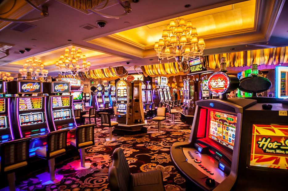 Imagen 1. Los casinos online a lo igual que los físicos ofrecen una enorme cantidad de juegos distintos, como la clásica ruleta, slots, y juegos de cartas como póker y blackjack
