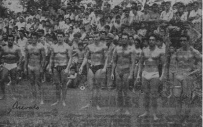 Figura 2. Participantes en el certamen de fisicoculturismo del 1 de mayo de 1964