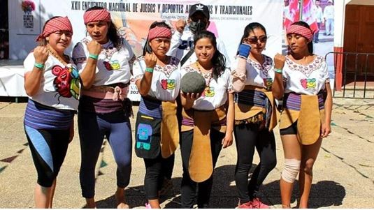 Figura 4. Equipo de I’xk’at, el primer equipo de mujeres de pelota maya en Guatemala surgido en el 2018