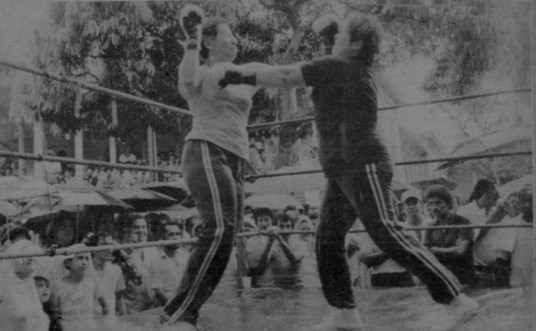 Figura 1. Pelea entre Carmen Esquivel y Yolanda Noguera
