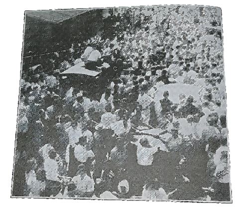 Figura 1. Recibimiento de “Tuzo” Portuguez a su regreso a Costa Rica, después de la pelea contra Paddy Young