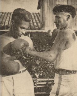 Figura 7. Los púgiles Baltazar Serrano “Vaporino” a la derecha y Francisco Juárez “Medio burro” a la izquierda