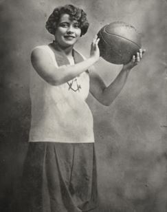 Figura 12. Sofia Solórzano jugaba como defensa del Alpino